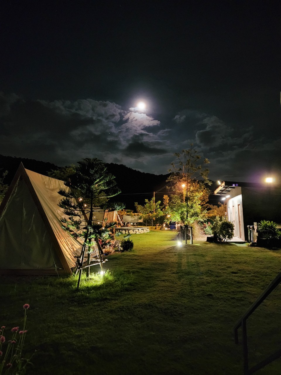 LINE_ALBUM_รูปภาพลาน ห้องพัก ระเบียบต่างๆ_241028_72